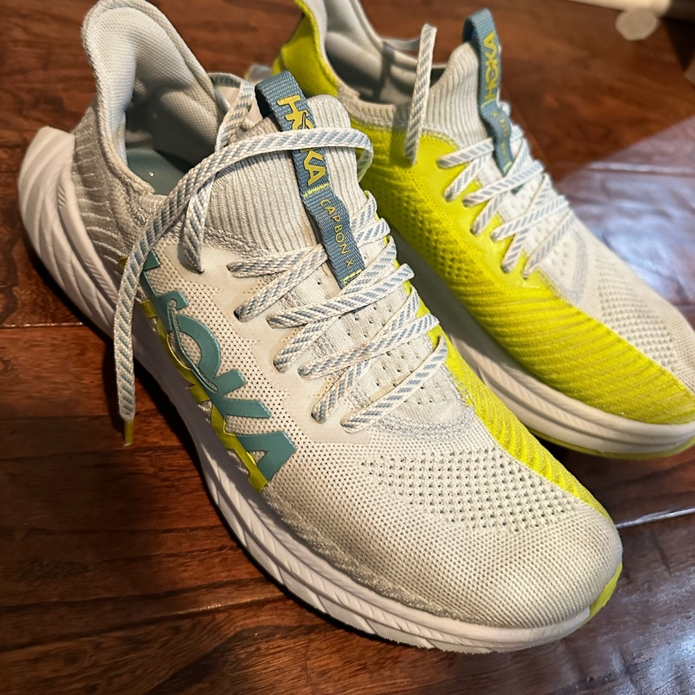 Hoka Carbon X